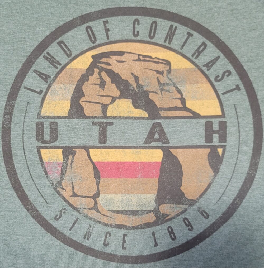 UTAH ARCH LAND OF CONTRAST T-SHIRT